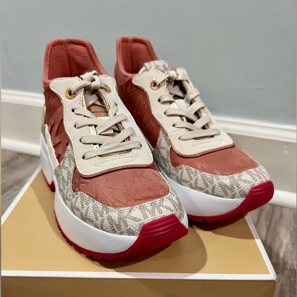 Michael Kors Muse Trainer Size 5